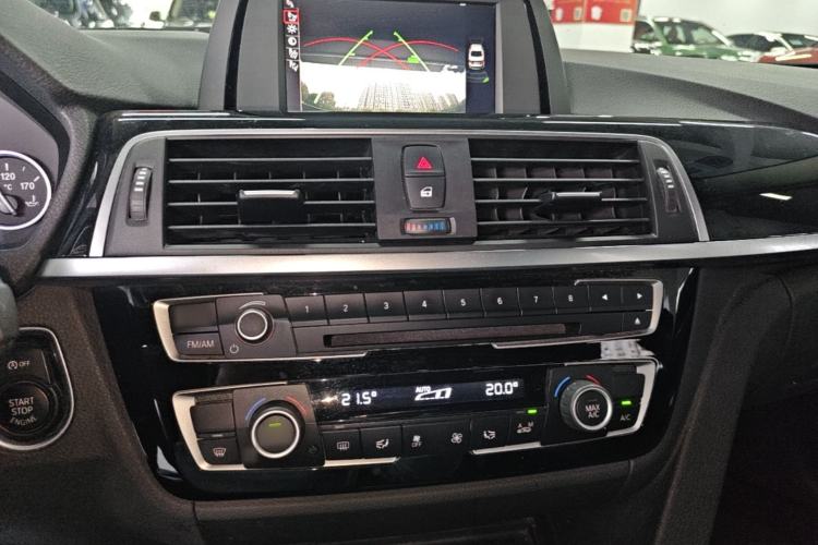 Used BMW 3 Series 2017 320Li Fashion Model Audio And AC Panel