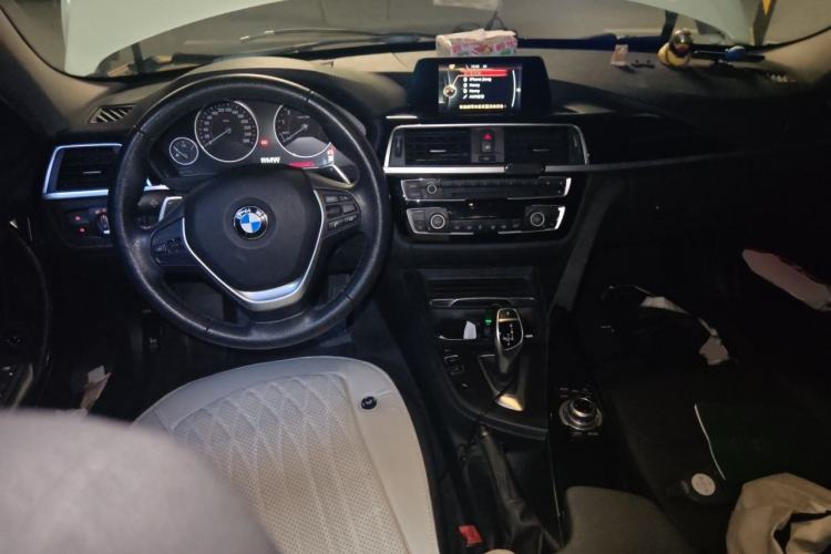 Used BMW 3 Series 2017 320Li M Sport Edition Center Console