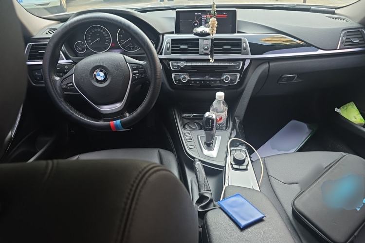 Used BMW 3 Series 2017 318Li Fashion Model Center Console