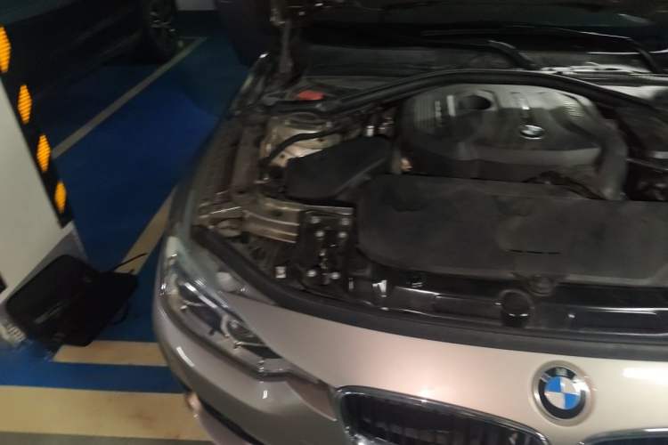 Used BMW 3 Series 2017 320Li Fashion Model Engine Bay Right