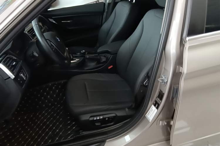 Used BMW 3 Series 2017 320Li Fashion Model Left Front Seat