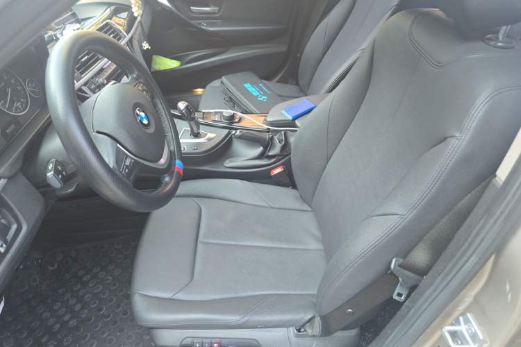 Used BMW 3 Series 2017 318Li Fashion Model Left Front Seat