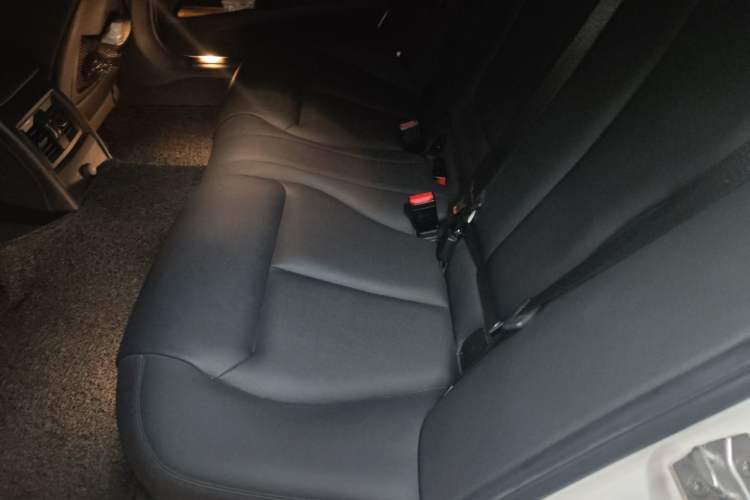Used BMW 3 Series 2017 320Li M Sport Edition Left Rear Seat