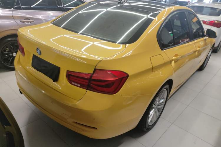 Used BMW 3 Series 2017 318i Fashion Model Rear Right 45 Deg