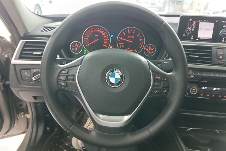 Used BMW 3 Series 2017 320Li Fashion Model Steering Wheel