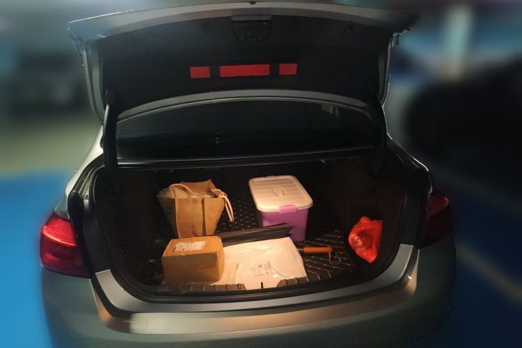 Used BMW 3 Series 2017 320Li Fashion Model Trunk