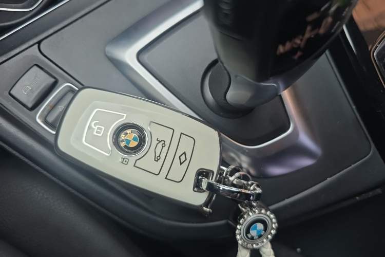 Used BMW 3 Series 2017 318Li Fashion Model Vehicle Key