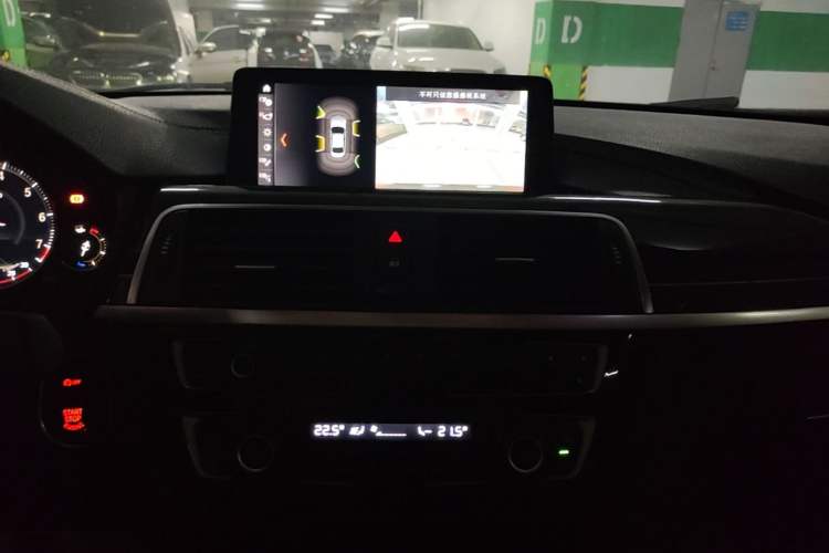 Used BMW 3 Series 2018 330Li M Sport Shadow Edition Audio And AC Panel