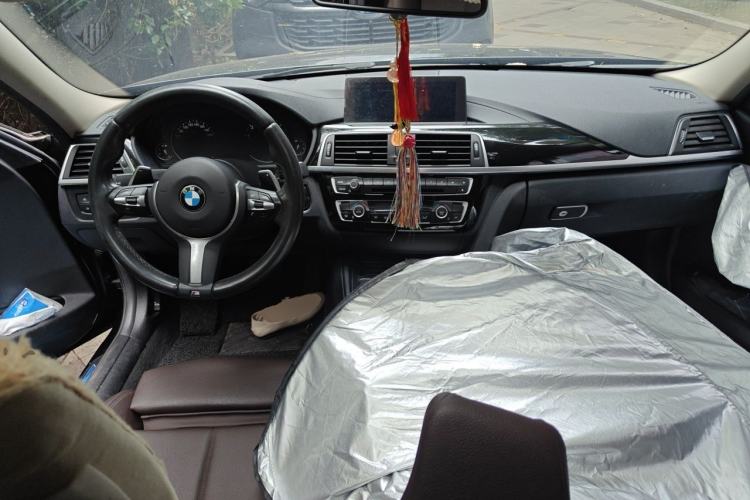 Used BMW 3 Series 2018 320Li Leading Model M Sport Package Center Console
