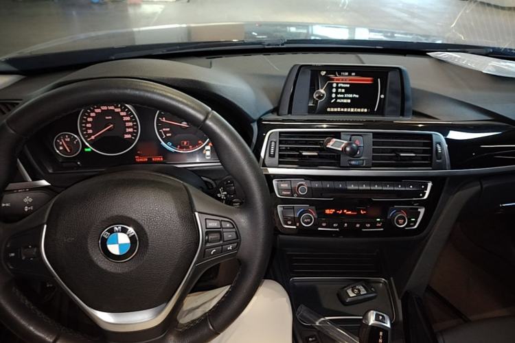 Used BMW 3 Series 2018 320Li Fashion Model Center Console