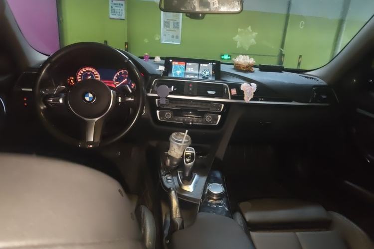 Used BMW 3 Series 2018 320Li M Sport Night Edition Center Console