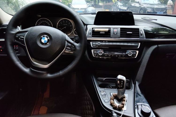 Used BMW 3 Series 2018 320Li Fashion Model Center Console