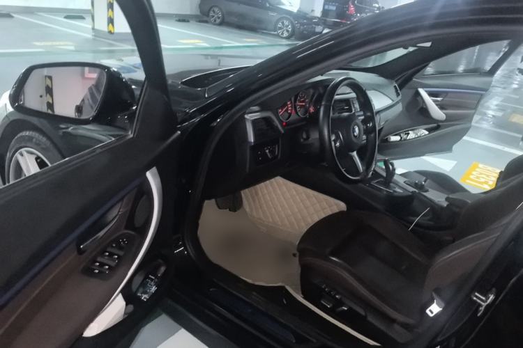 Used BMW 3 Series 2018 320i M Sport Package Driver Seat