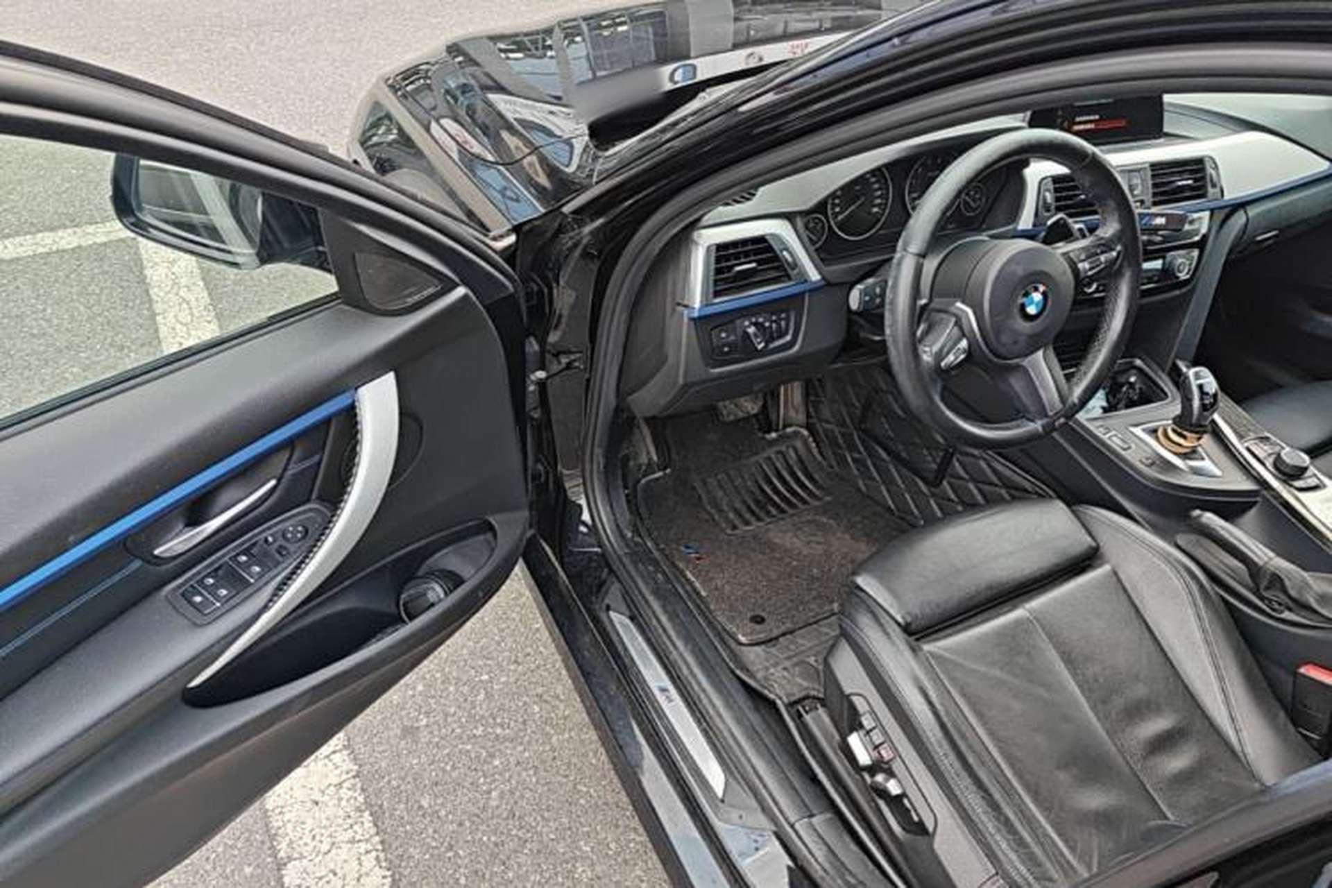 Used BMW 3 Series 2018 320i M Sport Package Driver Seat