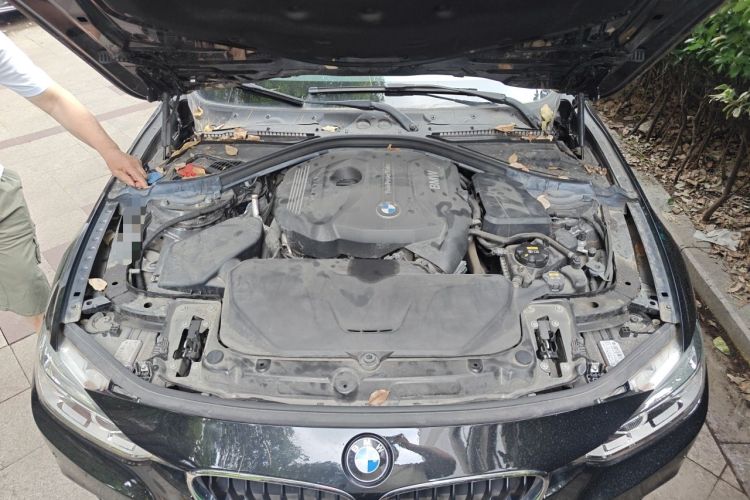 Used BMW 3 Series 2018 320Li Leading Model M Sport Package Engine Bay