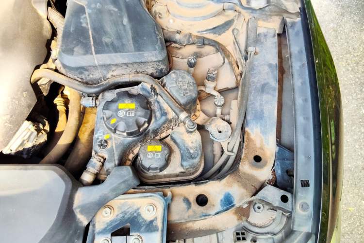 Used BMW 3 Series 2018 320Li Fashion Model Engine Bay Left