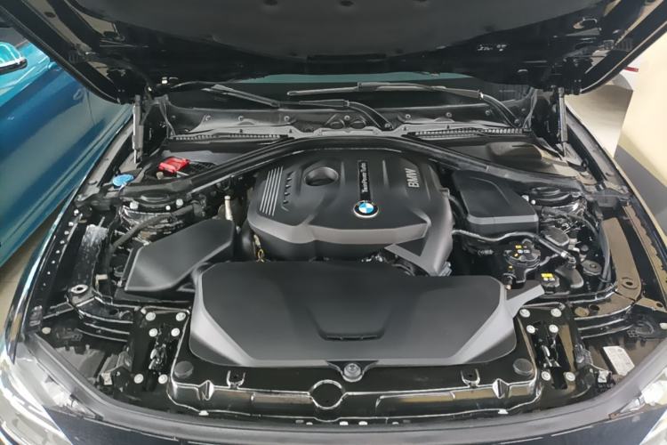 Used BMW 3 Series 2018 320Li Leading Model M Sport Package Engine Bay