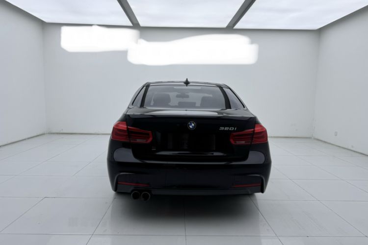 Used BMW 3 Series 2018 320i M Sport Package Exterior 4