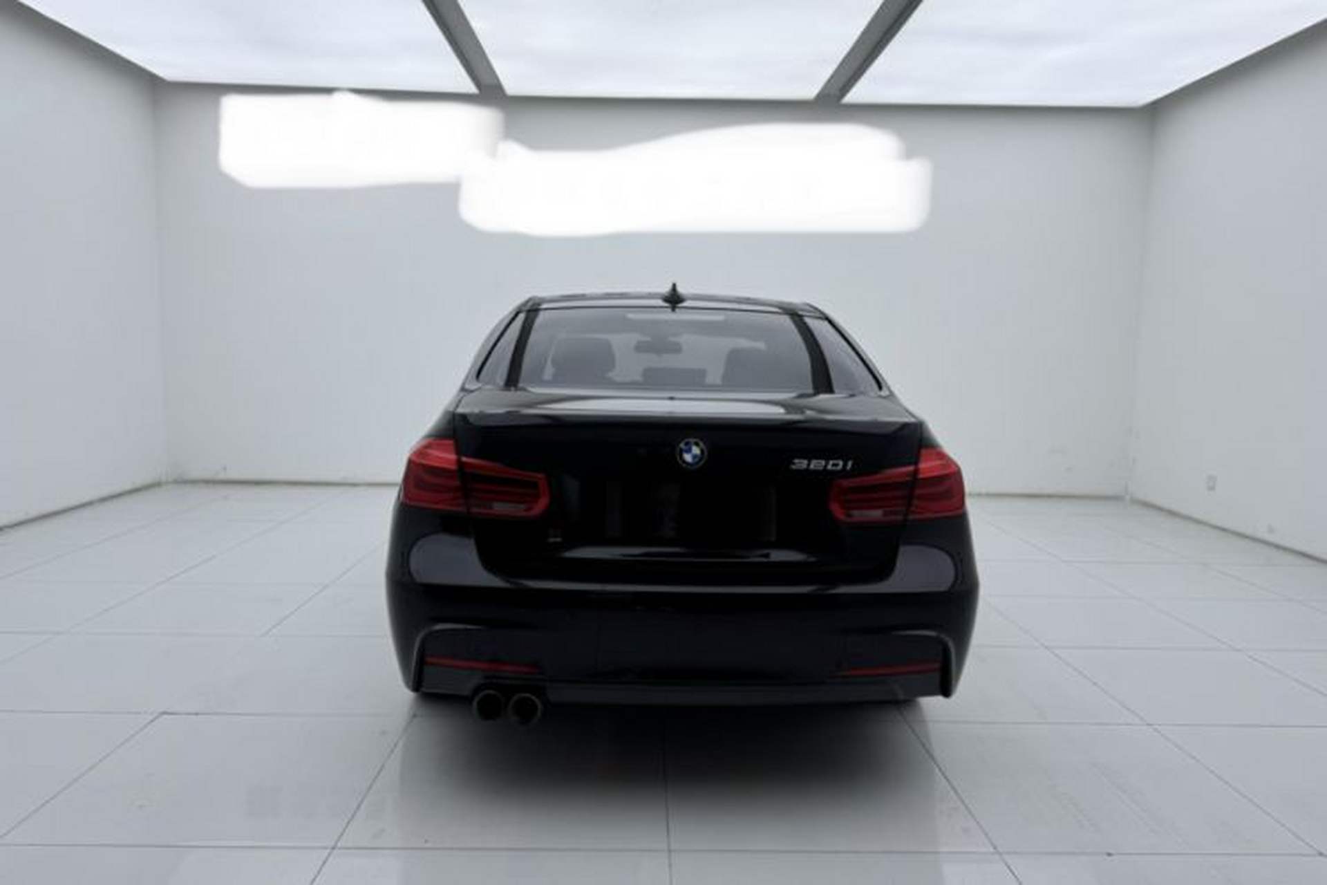 Used BMW 3 Series 2018 320i M Sport Package Exterior 4