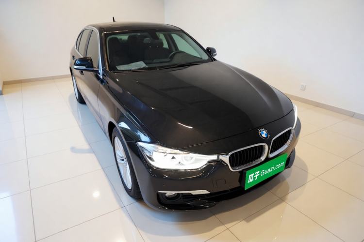 Used BMW 3 Series 2018 320Li Fashion Model Front Right 45 Deg