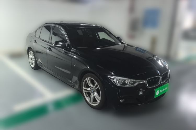 Used BMW 3 Series 2018 320i M Sport Package Front Right 45 Deg