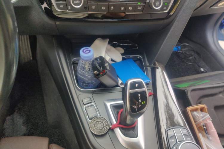Used BMW 3 Series 2018 320Li M Sport Night Edition Gear Lever