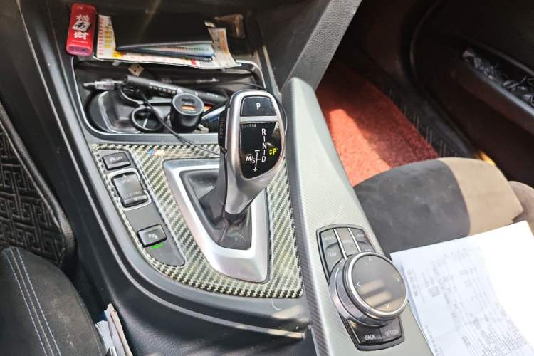 Used BMW 3 Series 2018 320i M Sport Night Edition Gear Lever