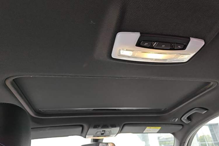 Used BMW 3 Series 2018 320i M Sport Package Headliner