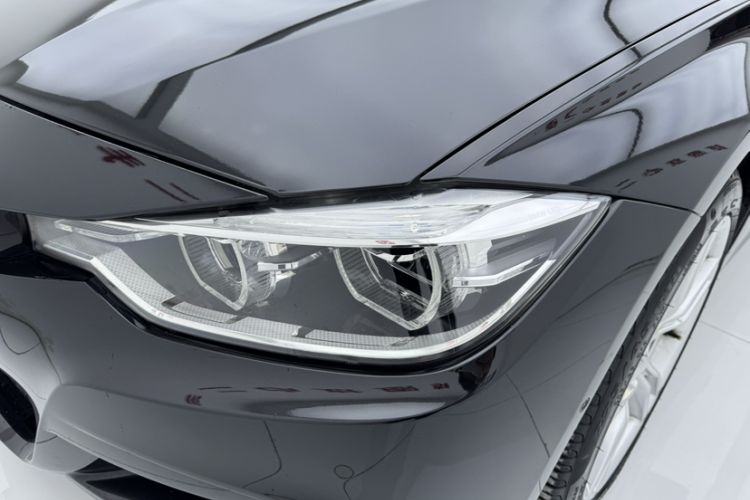 Used BMW 3 Series 2018 320i M Sport Package Left Front Headlight
