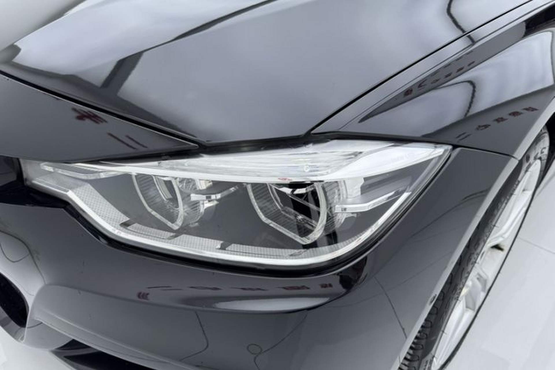 Used BMW 3 Series 2018 320i M Sport Package Left Front Headlight