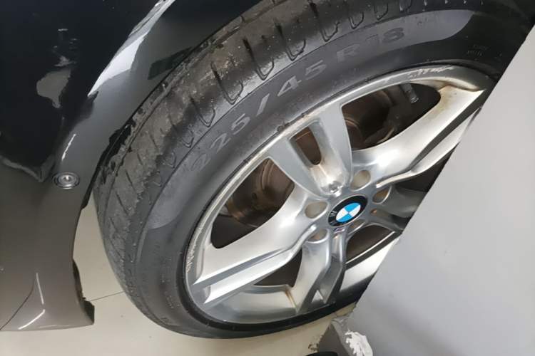 Used BMW 3 Series 2018 320Li Leading Model M Sport Package Left Front Wheel Hub