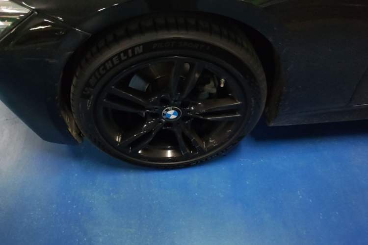 Used BMW 3 Series 2018 330Li M Sport Shadow Edition Left Front Wheel Hub