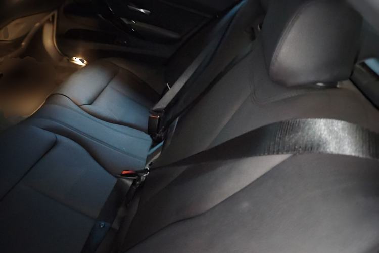 Used BMW 3 Series 2018 320Li Fashion Model Left Rear Seat
