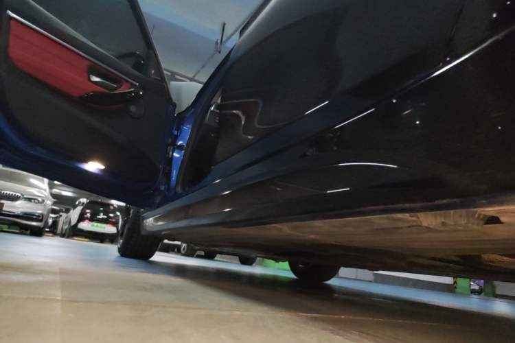 Used BMW 3 Series 2018 330Li M Sport Shadow Edition Left Side Sill