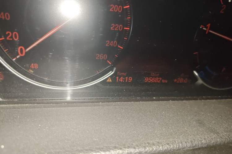 Used BMW 3 Series 2018 320Li M Sport Night Edition Odometer Close Up