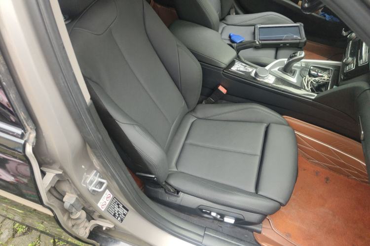 Used BMW 3 Series 2018 320Li Leading Luxury Package Right Front Seat