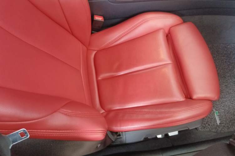 Used BMW 3 Series 2018 320i M Sport Night Edition Right Front Seat