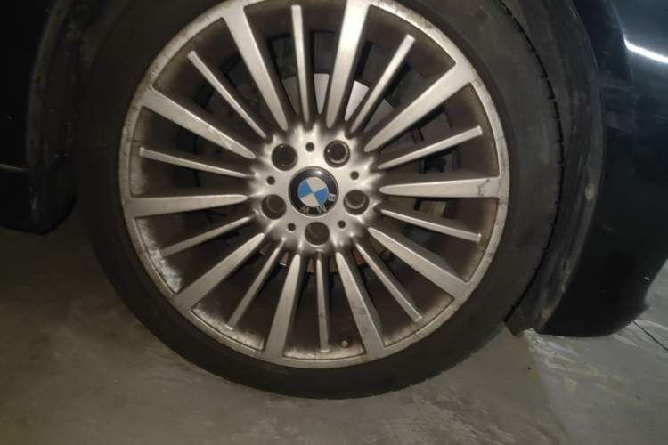 Used BMW 3 Series 2018 320Li Fashion Model Right Front Wheel Hub