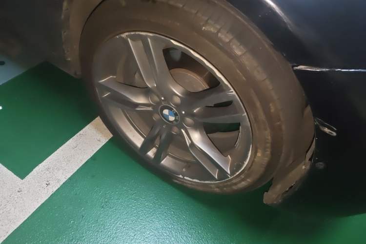 Used BMW 3 Series 2018 320Li M Sport Night Edition Right Front Wheel Hub