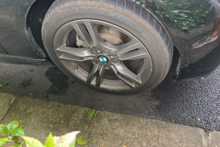 Used BMW 3 Series 2018 320i M Sport Night Edition Right Front Wheel Hub