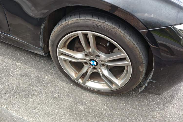 Used BMW 3 Series 2018 320i M Sport Night Edition Right Front Wheel Hub