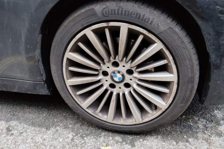 Used BMW 3 Series 2018 320Li Fashion Model Right Front Wheel Hub