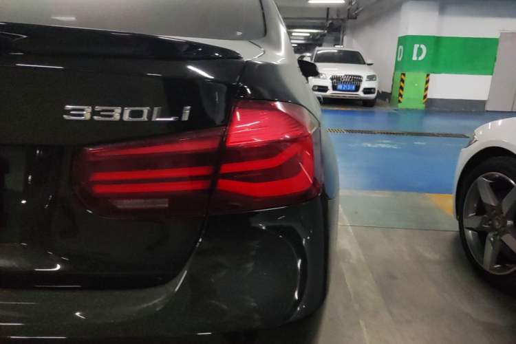Used BMW 3 Series 2018 330Li M Sport Shadow Edition Right Rear Taillight