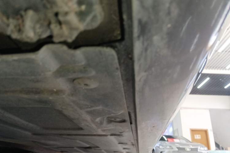 Used BMW 3 Series 2018 320i M Sport Night Edition Right Side Sill