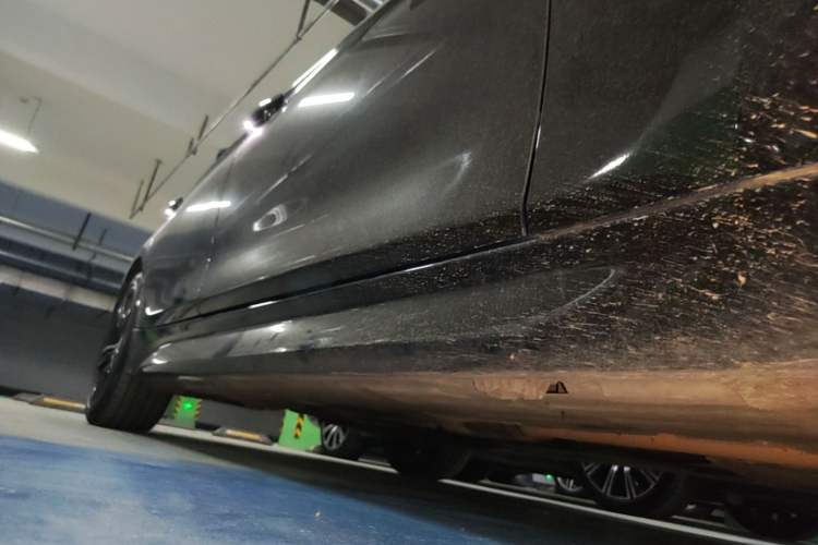 Used BMW 3 Series 2018 330Li M Sport Shadow Edition Right Side Sill
