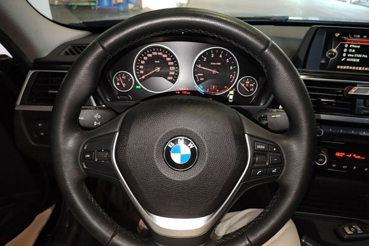 Used BMW 3 Series 2018 320Li Fashion Model Steering Wheel