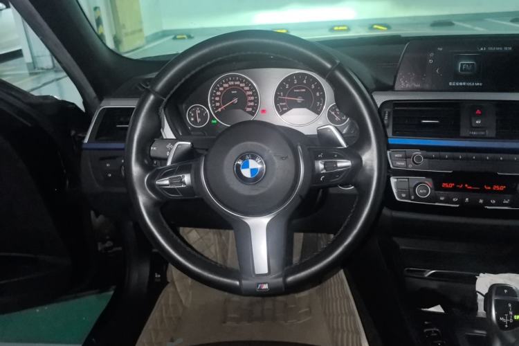 Used BMW 3 Series 2018 320i M Sport Package Steering Wheel