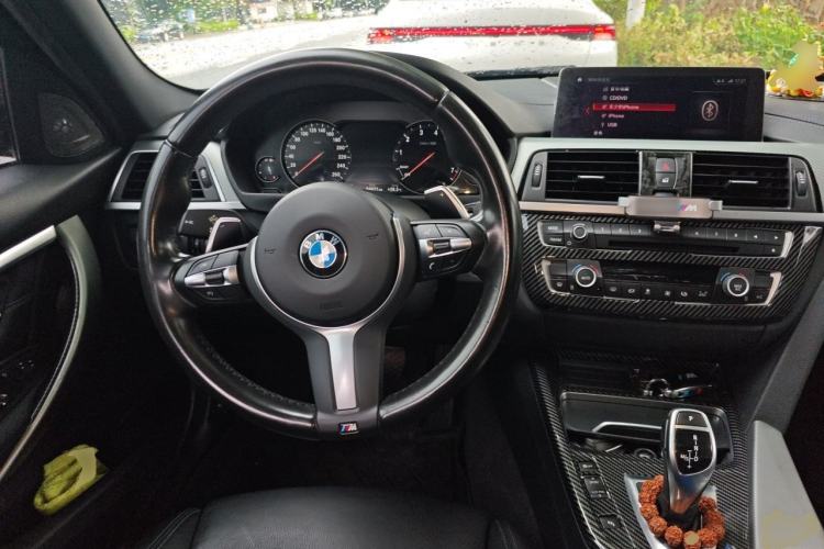 Used BMW 3 Series 2018 320i M Sport Night Edition Steering Wheel