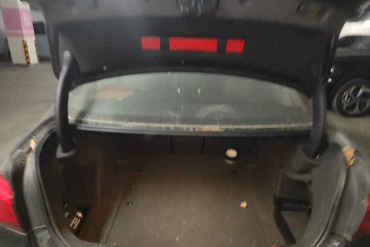 Used BMW 3 Series 2018 320Li Fashion Model Trunk