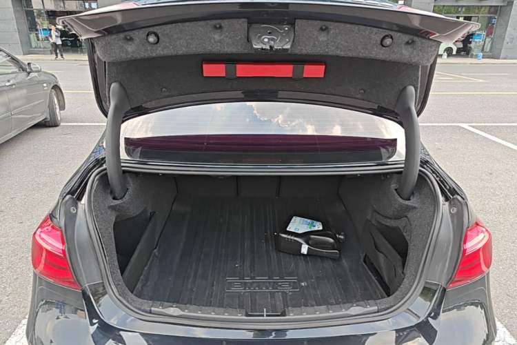 Used BMW 3 Series 2018 320i M Sport Package Trunk